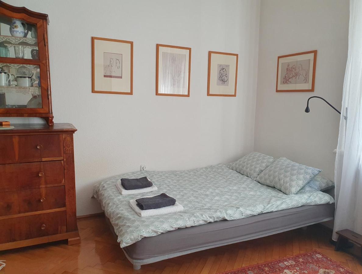 Memory Lane Apartment Budapest Luaran gambar